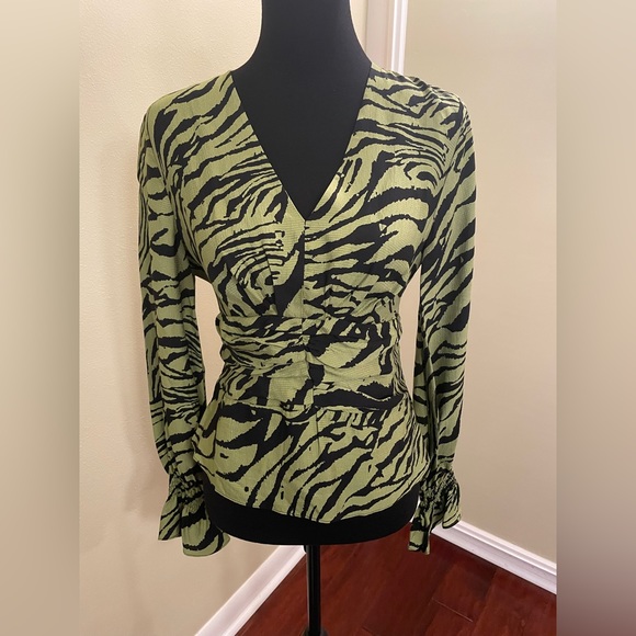 NWT Exquise By Anthropologie Wrap Blouse Size S - Picture 5 of 6